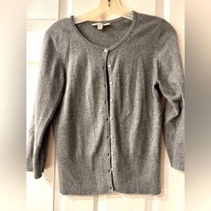 Caslon size large 100% cashmere sweater w/mother-of-pearl buttons & 3/4 sleeves